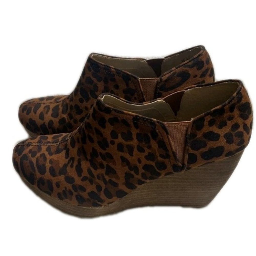 Dr. Scholl's  Leopard Print Wedge Booties Ankle Shoes Comfort Faux Suede New 11